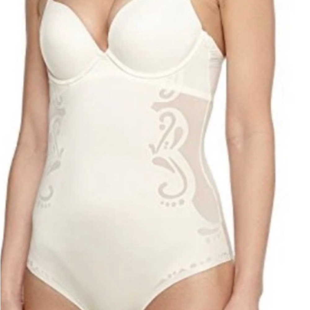 SPANX Women’s Haute Contour Deco Sweetheart Panty Body Black